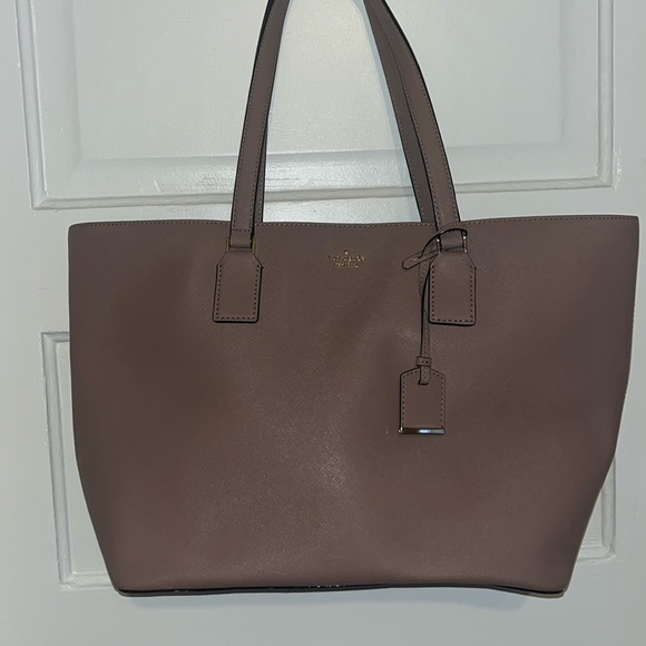 Kate Spade Tote - Picture 1 of 6